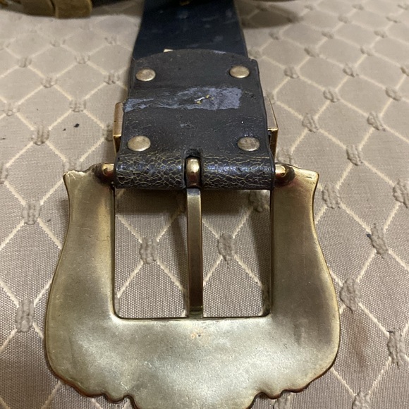 Non branded belt. Black and bronze lots of detail ✨✨✨✨ - Picture 5 of 5